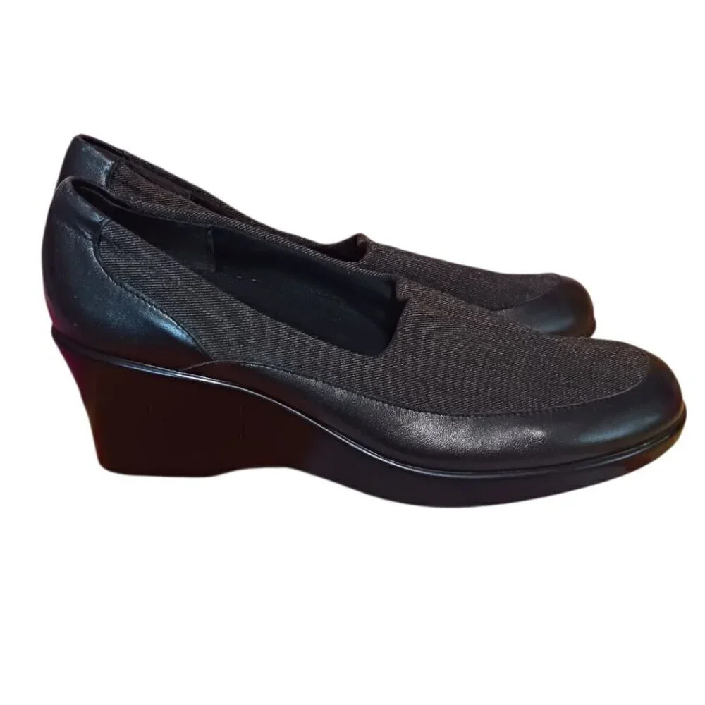 Munro American Kayla Slip On  Black Slip-On Shoes  Brown 7.5
